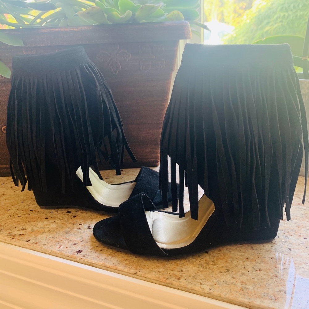 Black suede heel wedge (brand new)